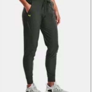 Olive green Under Armour Vanish Joggers XL